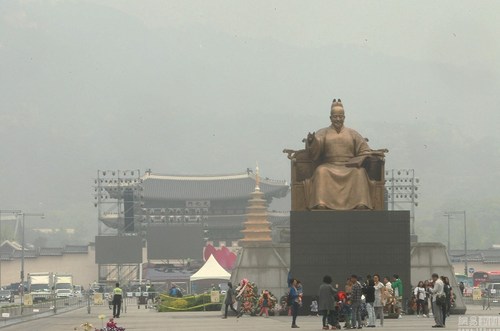 韓國霧霾又怪中國，高潔雅表示真的笑掉大牙啦，高潔雅做室內(nèi)空氣凈化行業(yè)這么多年也是頭一次聽說霧霾還怪他國的。